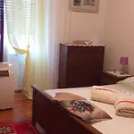 Poison 公寓 的里雅斯特